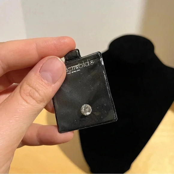 Lindenwold Fine Jewelers 1 Carat Loose Cubic Zirconia Round Gemstone NEW - Picture 7 of 8